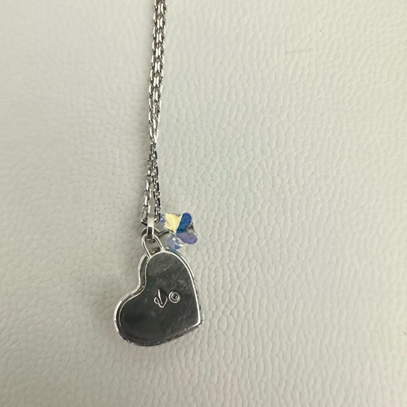 Excellent condition  Necklace Heart Crystal with Butterfly Charm Silver Color - Picture 3 of 3